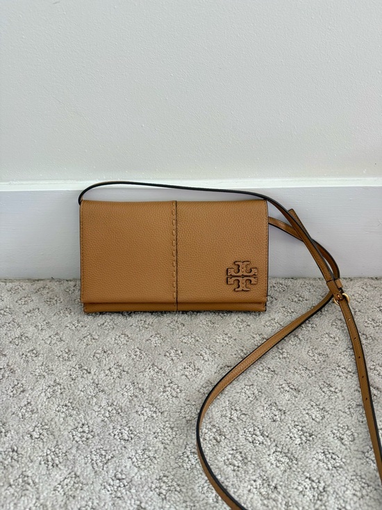 Tory Burch Tan Pebbled Leather Crossbody Wallet - Picture 2 of 3